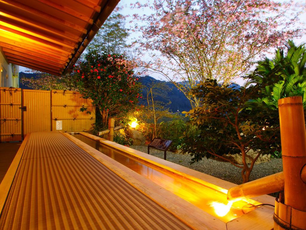 Suiranro Hotel Hitoyoshi Exterior photo