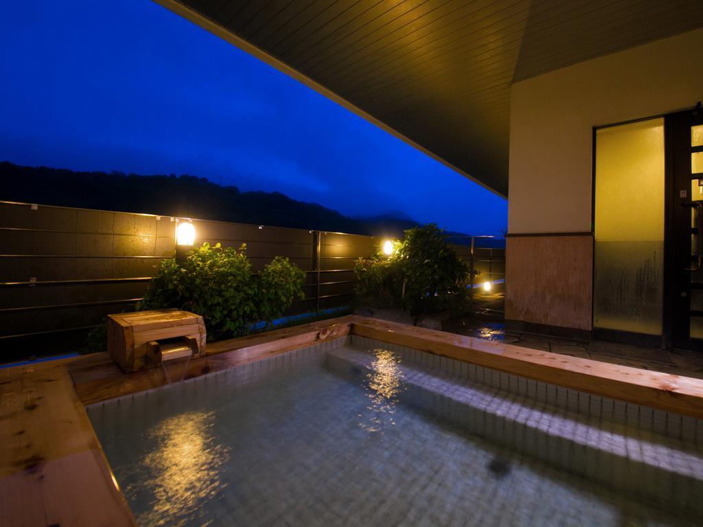 Suiranro Hotel Hitoyoshi Exterior photo